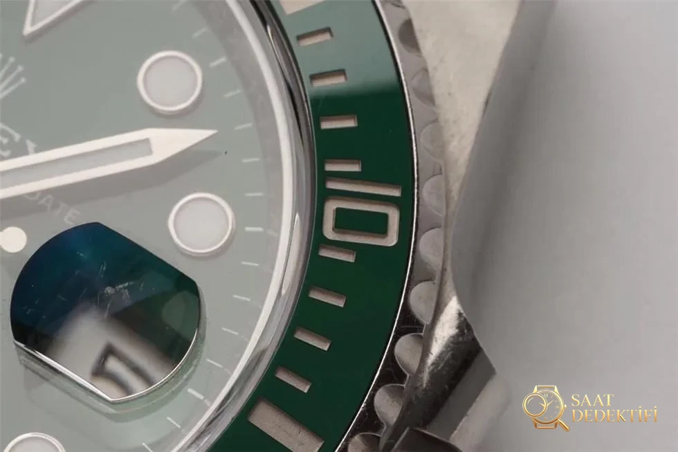 ZF Factory Rolex Yeşil Su Hayaletinin orijinal ve piyasadaki versiyonlarla karşılaştırması - Cam Yansıma Önleyici (AR) Kaplama