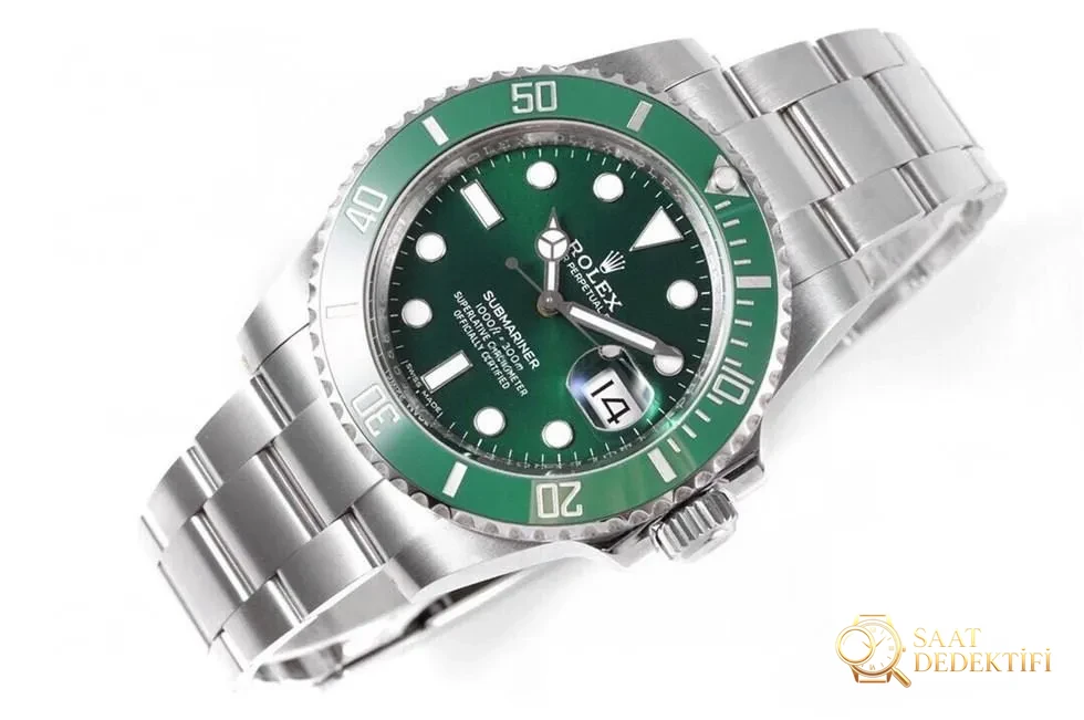 ZF Factory Rolex Yeşil Su Hayaletinin orijinal ve piyasadaki versiyonlarla karşılaştırması - Kadran Güneş Işını (Sunburst) Efekti