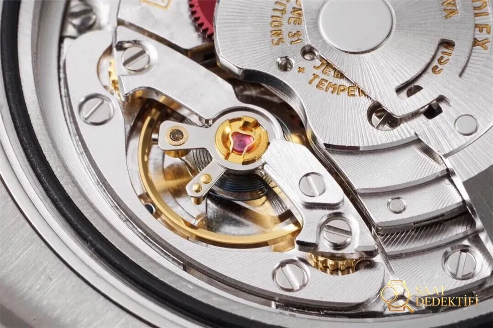 ZF Factory Rolex Yeşil Su Hayaletinin orijinal ve piyasadaki versiyonlarla karşılaştırması - Mekanizma Regülatör ve Sapma Ayar Bloğu