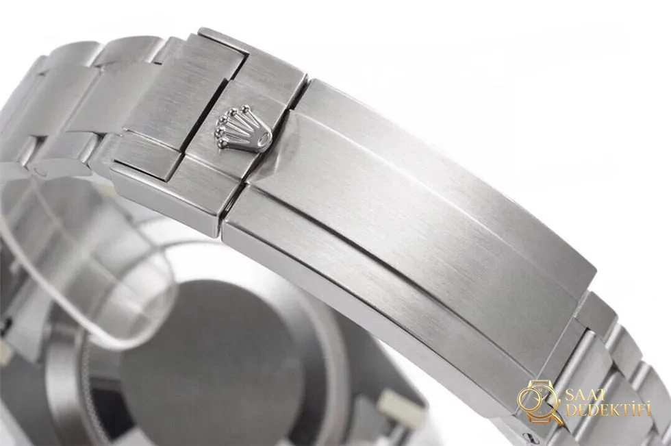 ZF Factory Rolex Yeşil Su Hayaletinin orijinal ve piyasadaki versiyonlarla karşılaştırması - Yan Profil Kalınlık ve Ergonomik Kavis