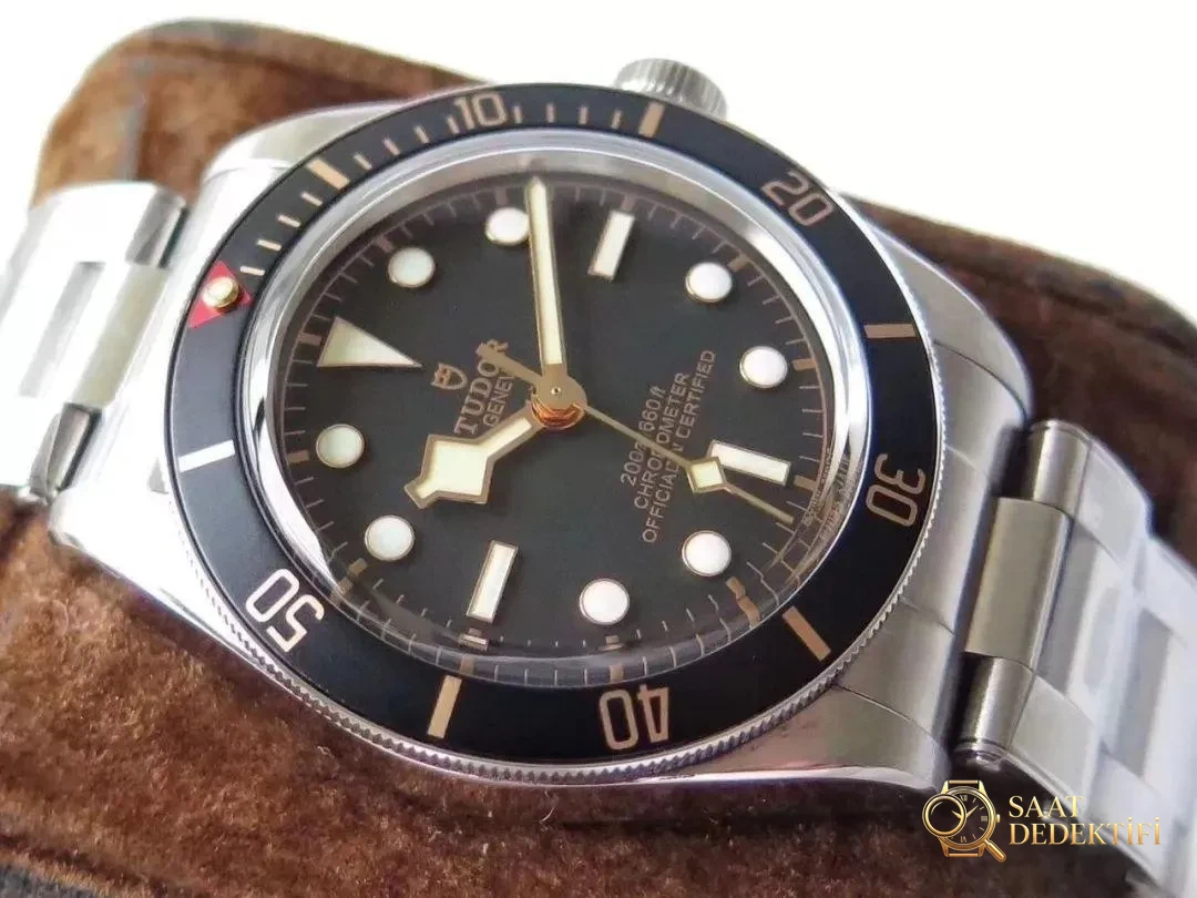 ZF Factory Tudor Black Bay 1958 Küçük Siyah Kalkan M79030 Vintage Saat 39 MM Orijinal Karşılaştırmalı İnceleme - Bilezik Bakla Ayrımı ve Pim Yapısı