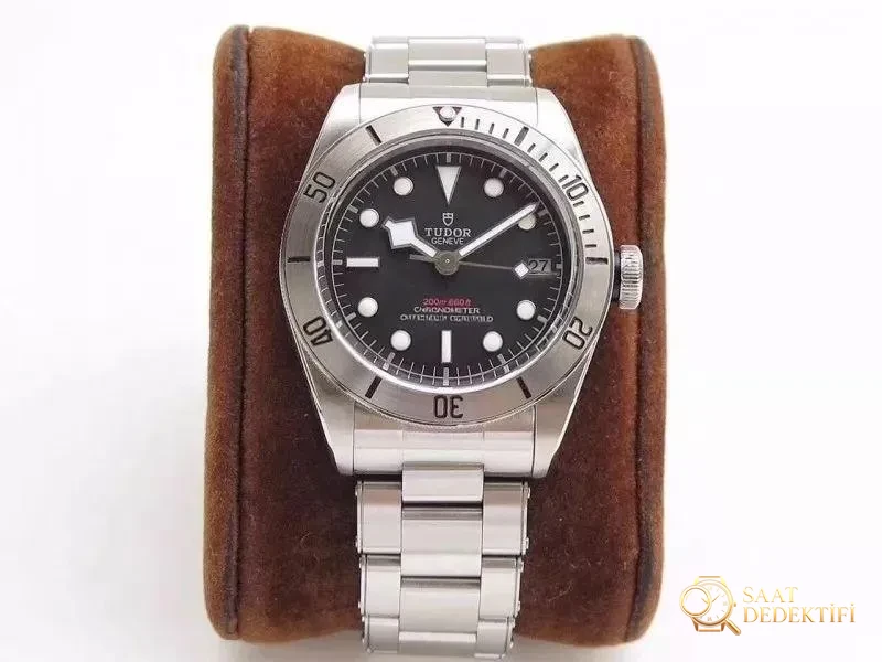 ZF Factory Tudor Black Bay 79730 Small Steel Shield 41 mm replika saat gerçekten nasıl? Orijinalle karşılaştırmalı incelemeye bakalım - Yan Profil ve Kordon Bağlantısı