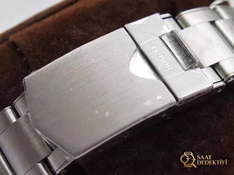 ZF Factory Tudor Black Bay 79730 Small Steel Shield 41 mm replika saat gerçekten nasıl? Orijinalle karşılaştırmalı incelemeye bakalım - Mekanizma Çark Dizilimi ve Taş Yatakları