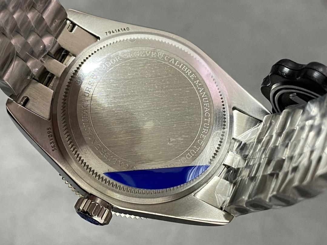 ZF Factory Tudor Black Bay küçükırmızı kalkan nasıl satın alınır? — 7. fotoğraf