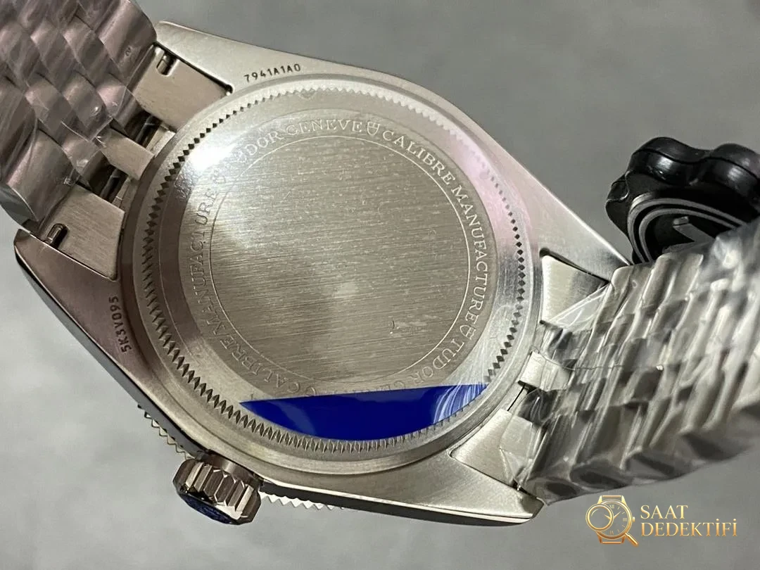 ZF Factory Tudor Black Bay küçükırmızı kalkan nasıl satın alınır? - Klips Kilidi ve Lazer Damgalar