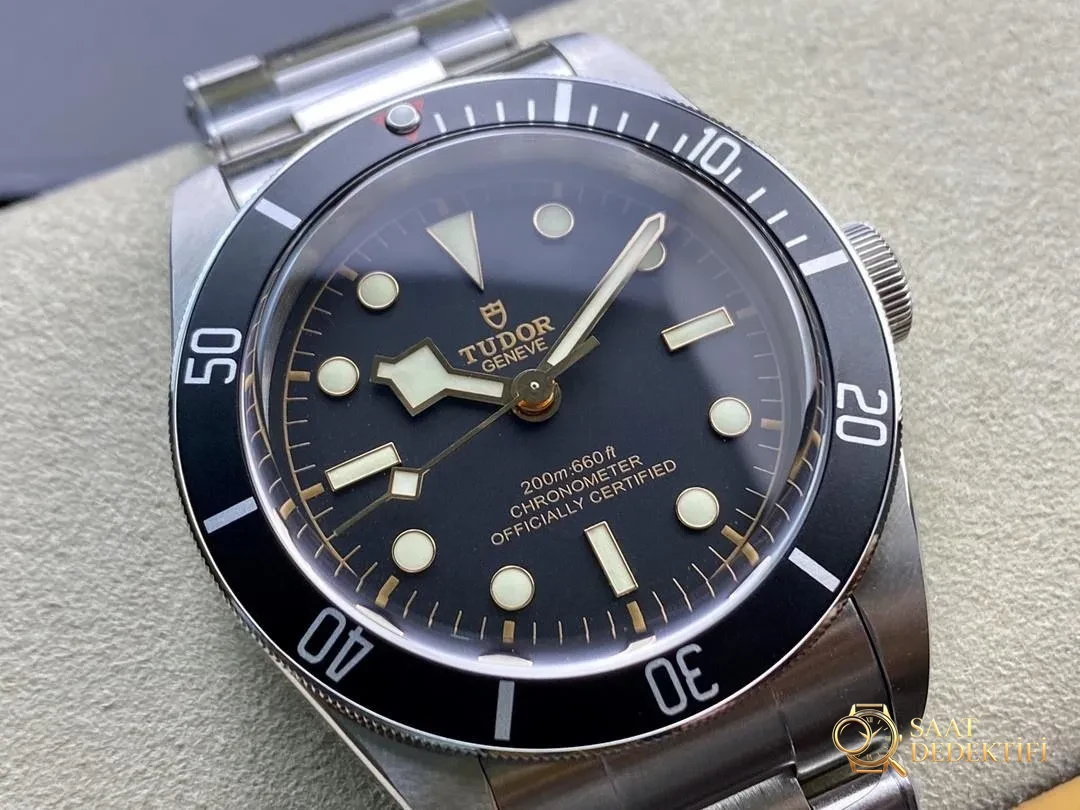ZF Factory Tudor Black Bay küçük siyah çiçek serisi m79230 replika saat ilk bakışta belli olur mu? - Bilezik, Toka ve Klips Mekanizması