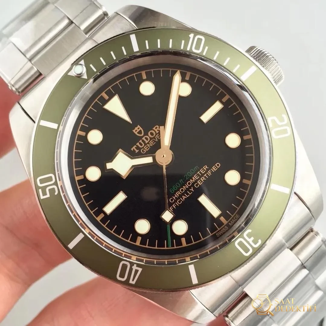 ZF Factory Tudor Black Bay küçük yeşil çiçek/yeşil su hayaleti dalış vintage yeşil bezel özel versiyon replika saat incelemesi - Bilezik, Toka ve Klips Mekanizması
