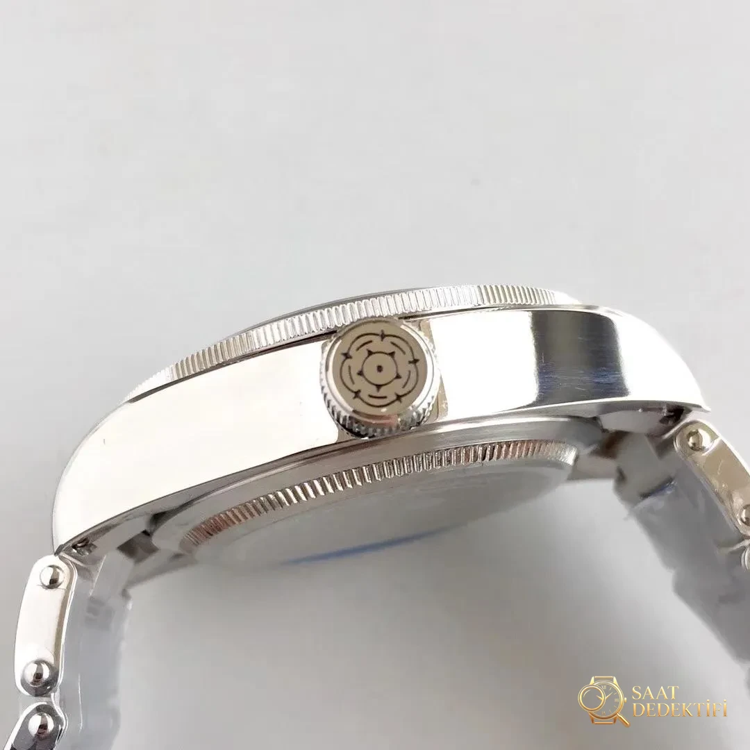 ZF Factory Tudor Black Bay küçük yeşil çiçek/yeşil su hayaleti dalış vintage yeşil bezel özel versiyon replika saat incelemesi - Yan Profil ve Kordon Bağlantısı