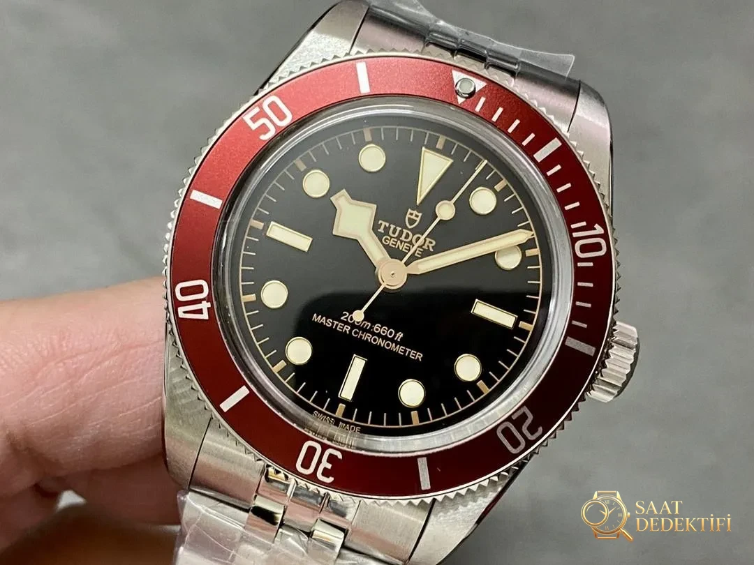 ZF Factory Tudor Black Bay M7941A Kırmızı Kalkan işçilik açısından her yönden iyi mi? - Kadran Detayı ve Bezel İşçiliği
