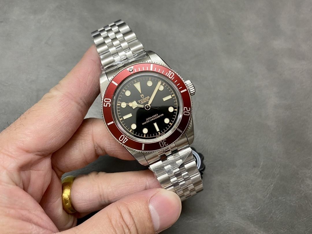ZF Factory Tudor Black Bay M7941A Kırmızı Kalkan işçilik açısından her yönden iyi mi? — 3. fotoğraf