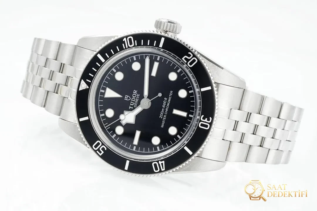 ZF Factory Tudor Black Bay M7941A1A0NU yeni model tanıtımı - Arka Kapak ve Mekanizma Detayı