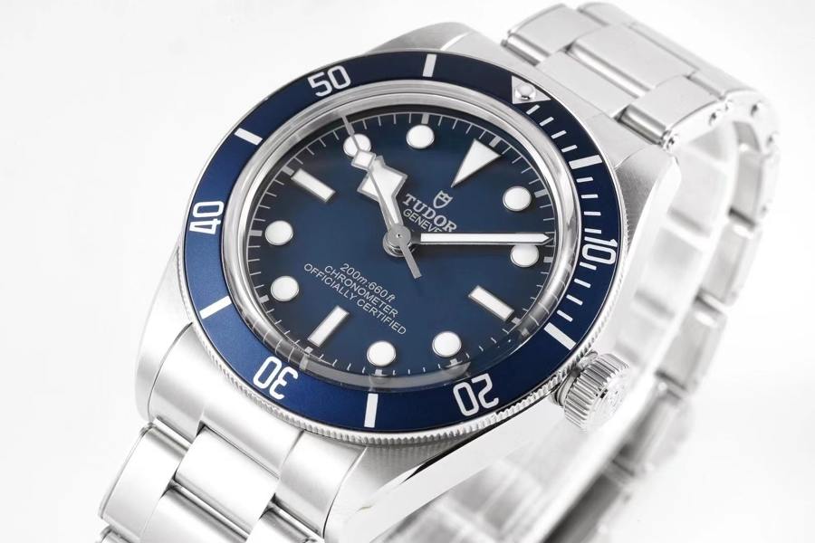 ZF Factory Tudor Black Bay serisi M79030N-0001 kol saati incelemesi — 2. fotoğraf