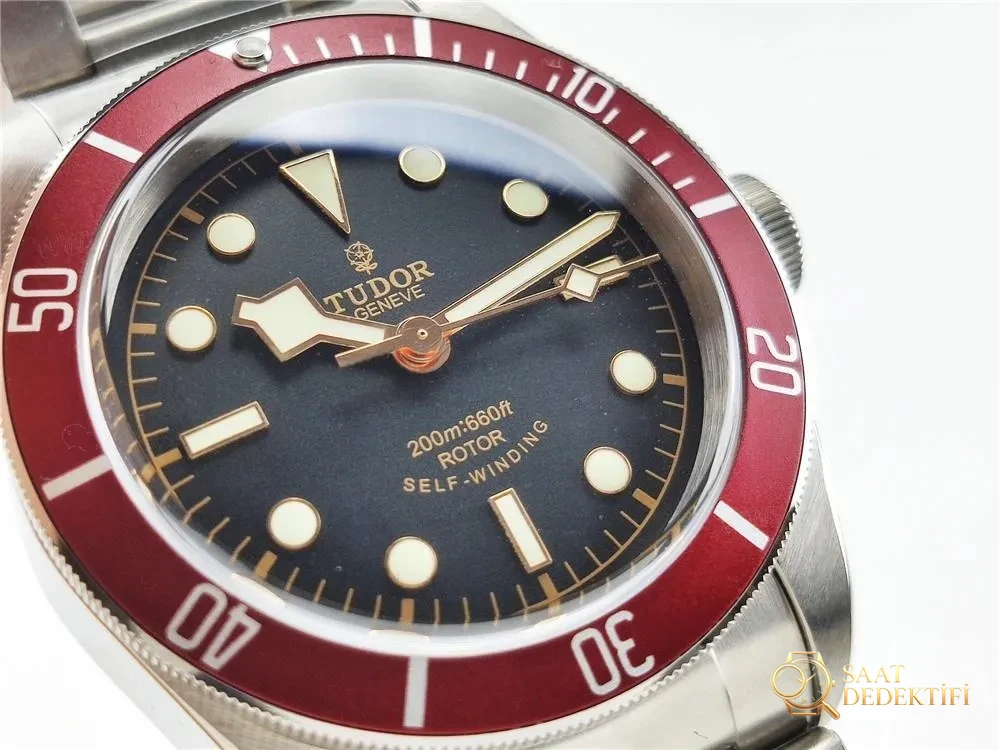 ZF Factory Tudor kırmızı çiçekli Black Bay serisi 79220R replika saat nasıl? - Bilezik, Toka ve Klips Mekanizması