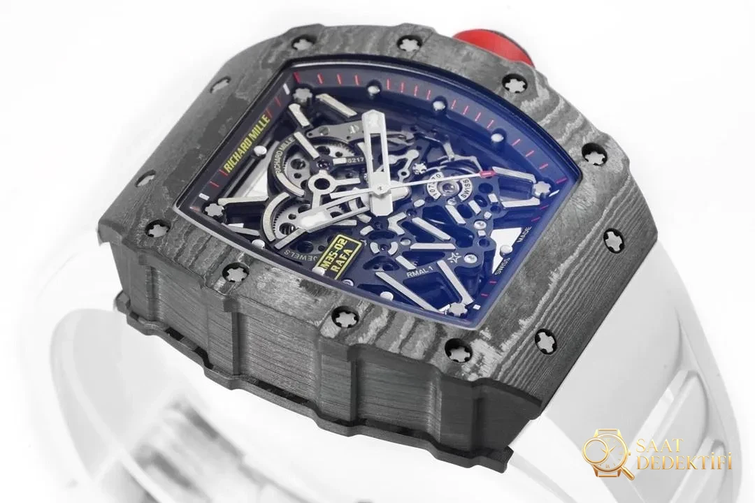ZF Factory V3 versiyonu Richard Mille RM35-02 nasıl bir izlenim bıraktı? - Arka Kapak ve Mekanizma Detayı