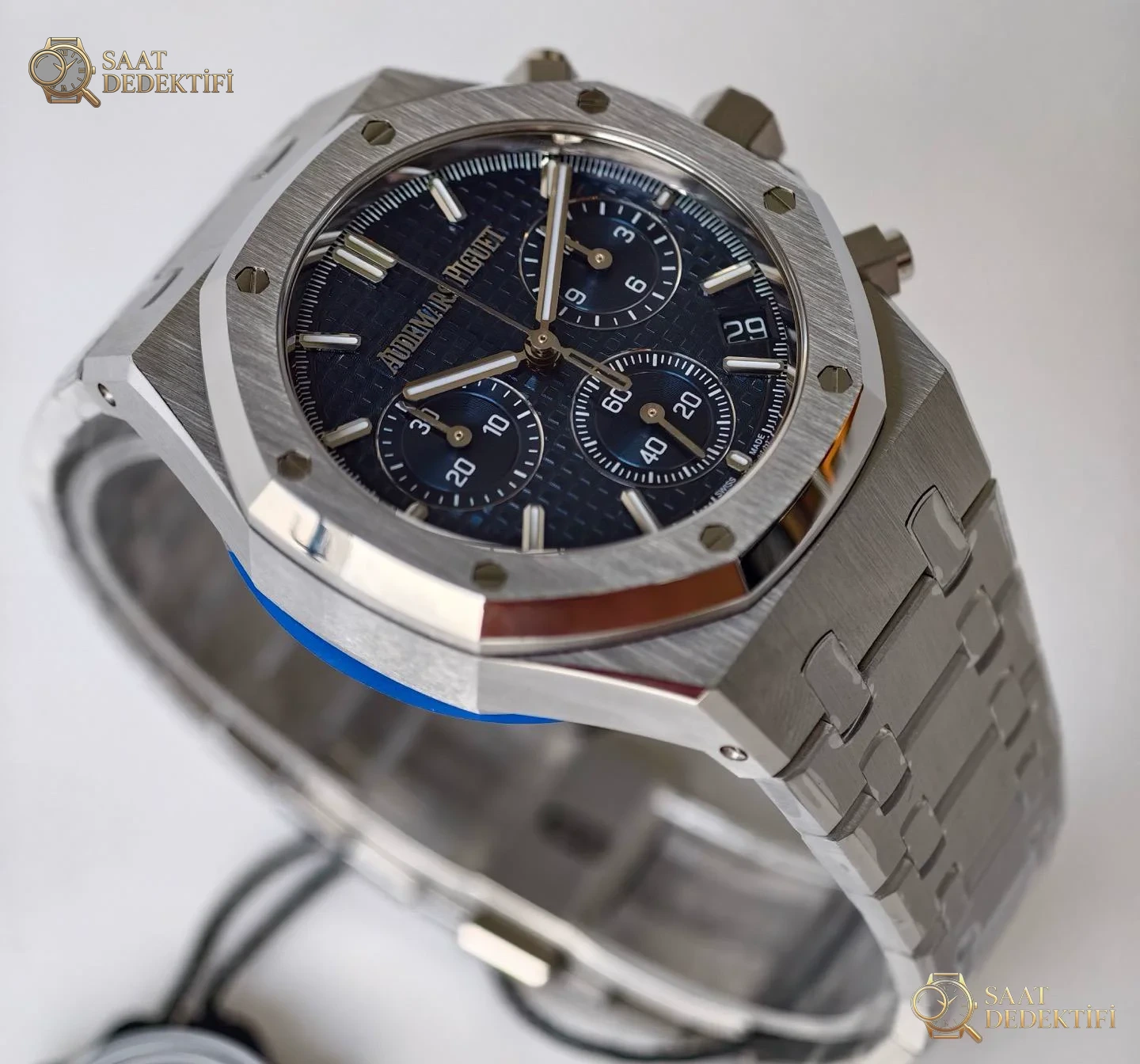 ZF Factory vs APS Factory Audemars Piguet 26240 Kronograf Karşılaştırması - Makro Laboratuvar ve Detay İncelemesi