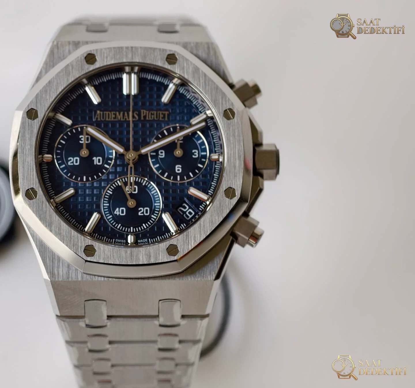 ZF Factory vs APS Factory Audemars Piguet 26240 Kronograf Karşılaştırması - Makro Laboratuvar ve Detay İncelemesi