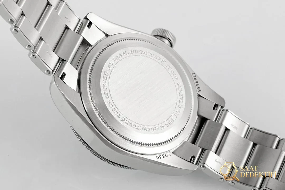 ZF Factory Yeni Tudor 2023 Black Bay 79830 GMT modeli - Bilekte Duruş ve Kasa Orantısı