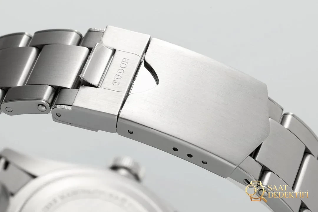 ZF Factory Yeni Tudor 2023 Black Bay 79830 GMT modeli - Fosfor ve Super-LumiNova Gece Görünümü