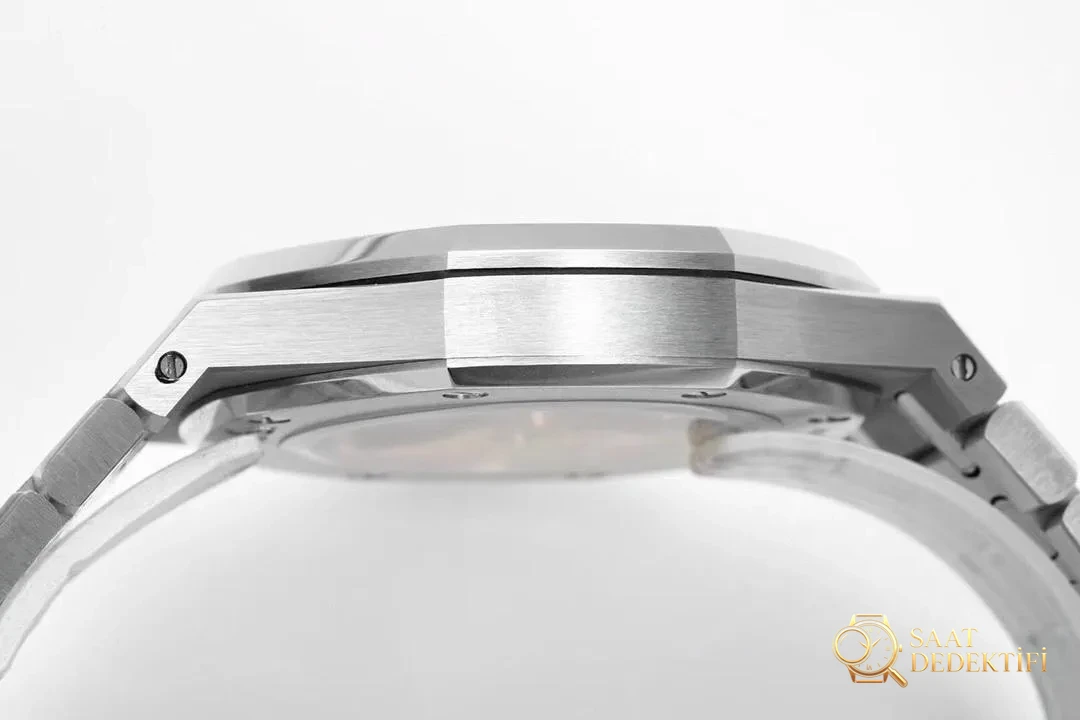 Z+f gerçekten ZF Factory mı? İşçilik detayları nasıl? JF Audemars Piguet 15400 ile karşılaştırınca hangi replika daha iyi? - Kasa Profili ve Kurma Kolu İncelemesi