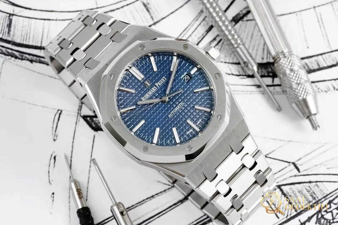 Z+f gerçekten ZF Factory mı? İşçilik detayları nasıl? JF Audemars Piguet 15400 ile karşılaştırınca hangi replika daha iyi? - Fosfor ve Super-LumiNova Gece Görünümü