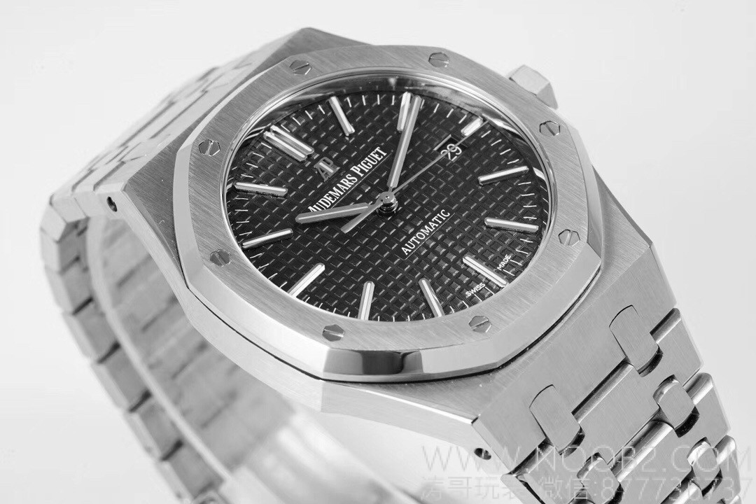 Z+f gerçekten ZF Factory mı? İşçilik detayları nasıl? JF Audemars Piguet 15400 ile karşılaştırınca hangi replika daha iyi? — 18. fotoğraf