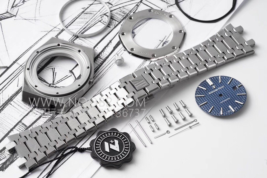 Z+f gerçekten ZF Factory mı? İşçilik detayları nasıl? JF Audemars Piguet 15400 ile karşılaştırınca hangi replika daha iyi? — 35. fotoğraf