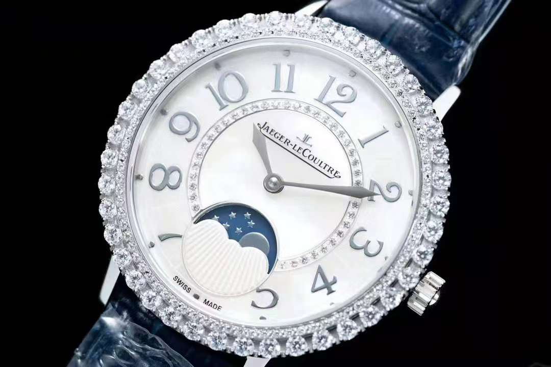 ZF Jaeger-LeCoultre Rendez-Vous serisi ay evreli mücevher kol saati Q3523570 incelemesi — 3. fotoğraf