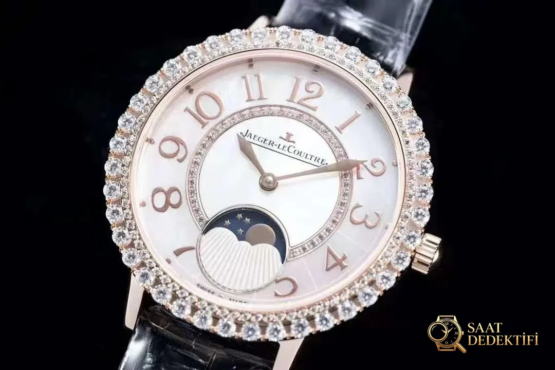 ZF Jaeger-LeCoultre Rendez-Vous serisi ay evreli mücevher kol saati Q3523570 incelemesi - Arka Kapak ve Mekanizma Detayı