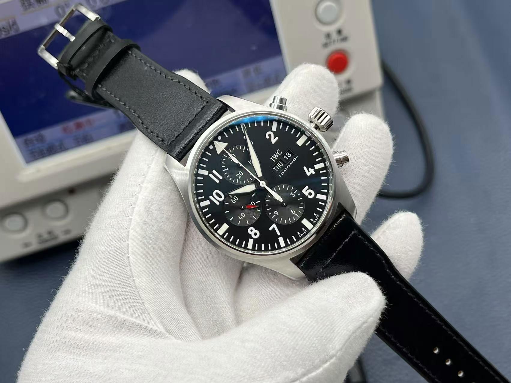 ZF Klasik Başyapıtın V2 Yükseltmesi: Gökyüzüne Hükmeden, Saniyesi Saniyesine 'Gerçek' — ZF Üretimi IWC3777 Pilot Kronograf Serisi — 4. fotoğraf