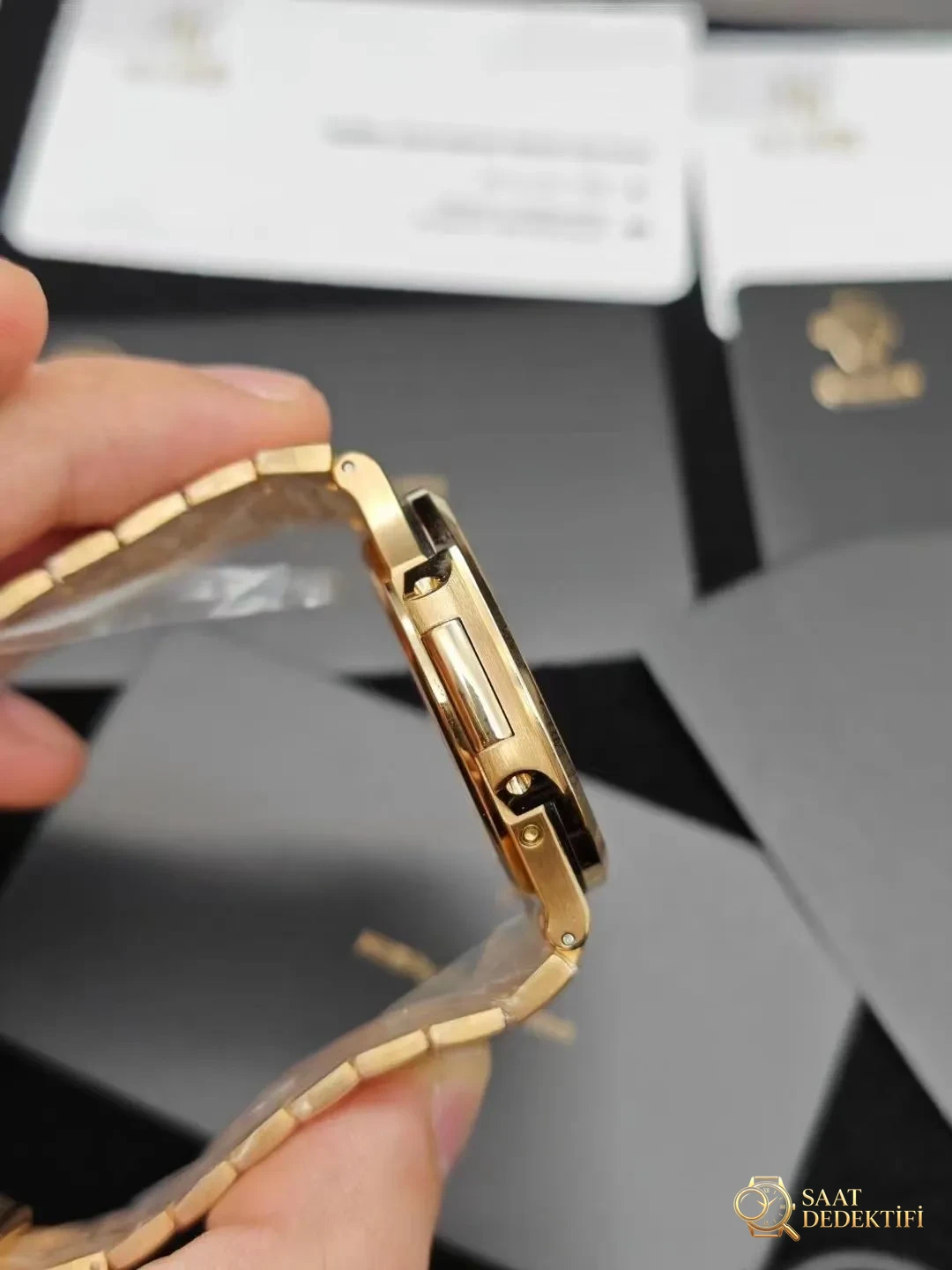 ZF V2 Replica Patek Philippe Nautilus 5712r Moon Phase - Mekanizma Zemberek ve Balans Detayı