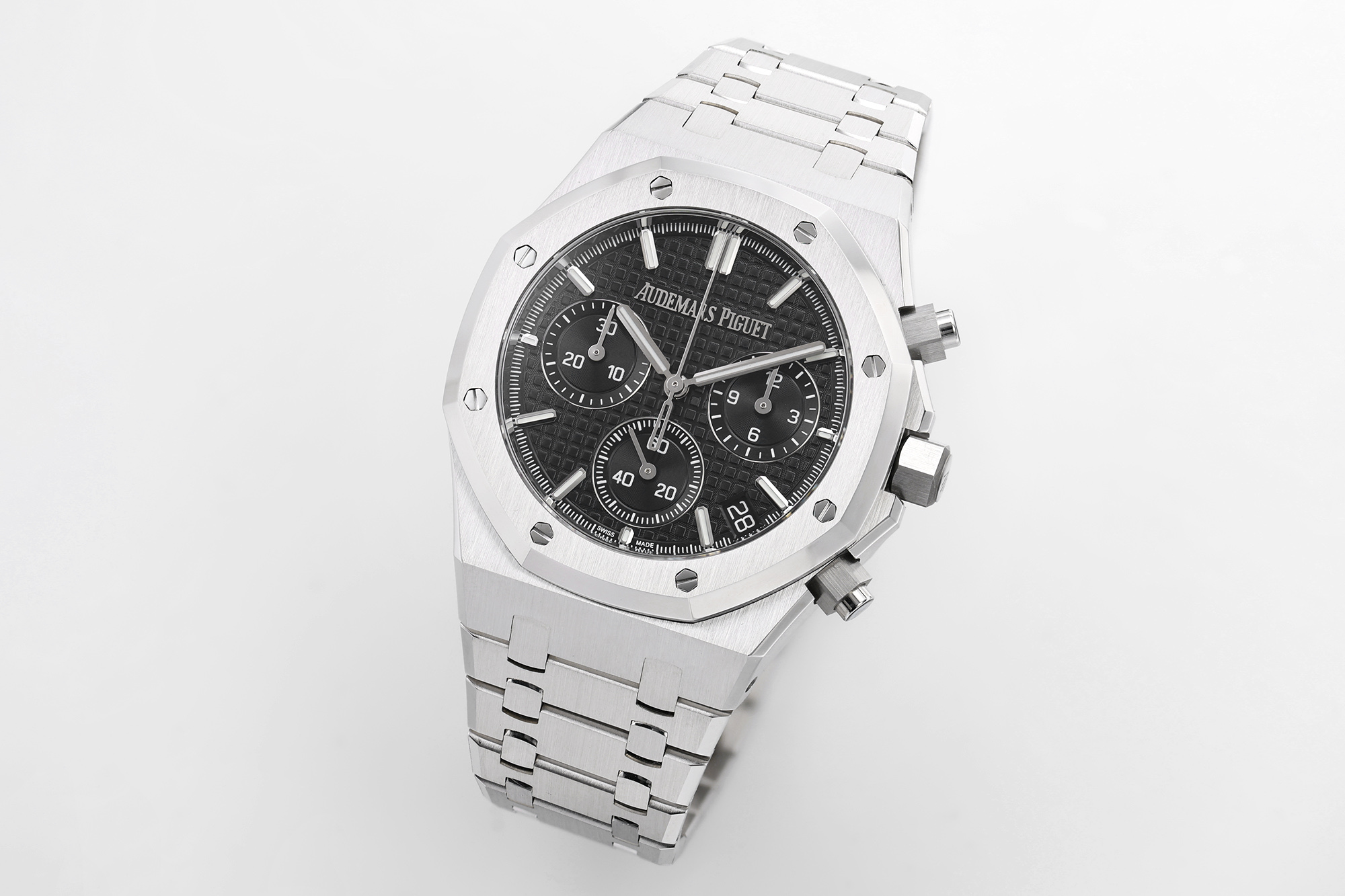 ZF Yeni Ürün | Zamanla Olgunlaşan, Keskin Hatlarında Gizli Güç — Audemars Piguet Royal Oak 26240 — 8. fotoğraf
