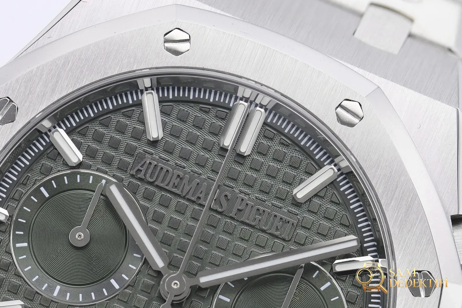 Новый продукт ZF | Скрытая сила в острых линиях, проверенных временем — Audemars Piguet Royal Oak 26240 — гибкость шнура и разъемы для штырей