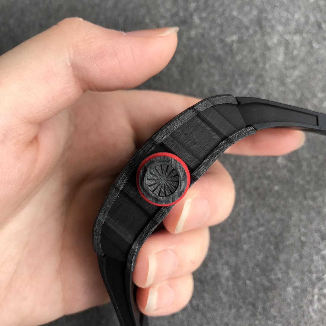 ZFactory'den Yeni Richard Mille Karbon Saatler — 4. fotoğraf