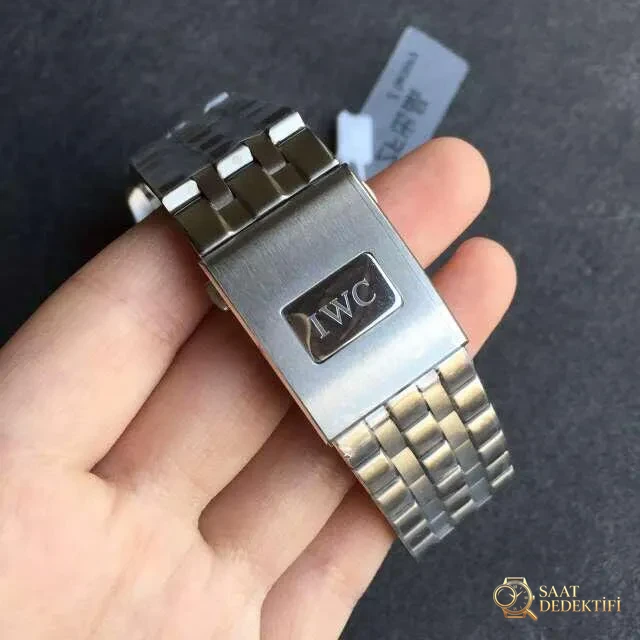 Toka Üzerindeki IWC Gravürü