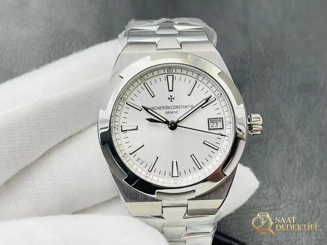 Vacheron Constantin Overseas 4500V Beyaz Kadran