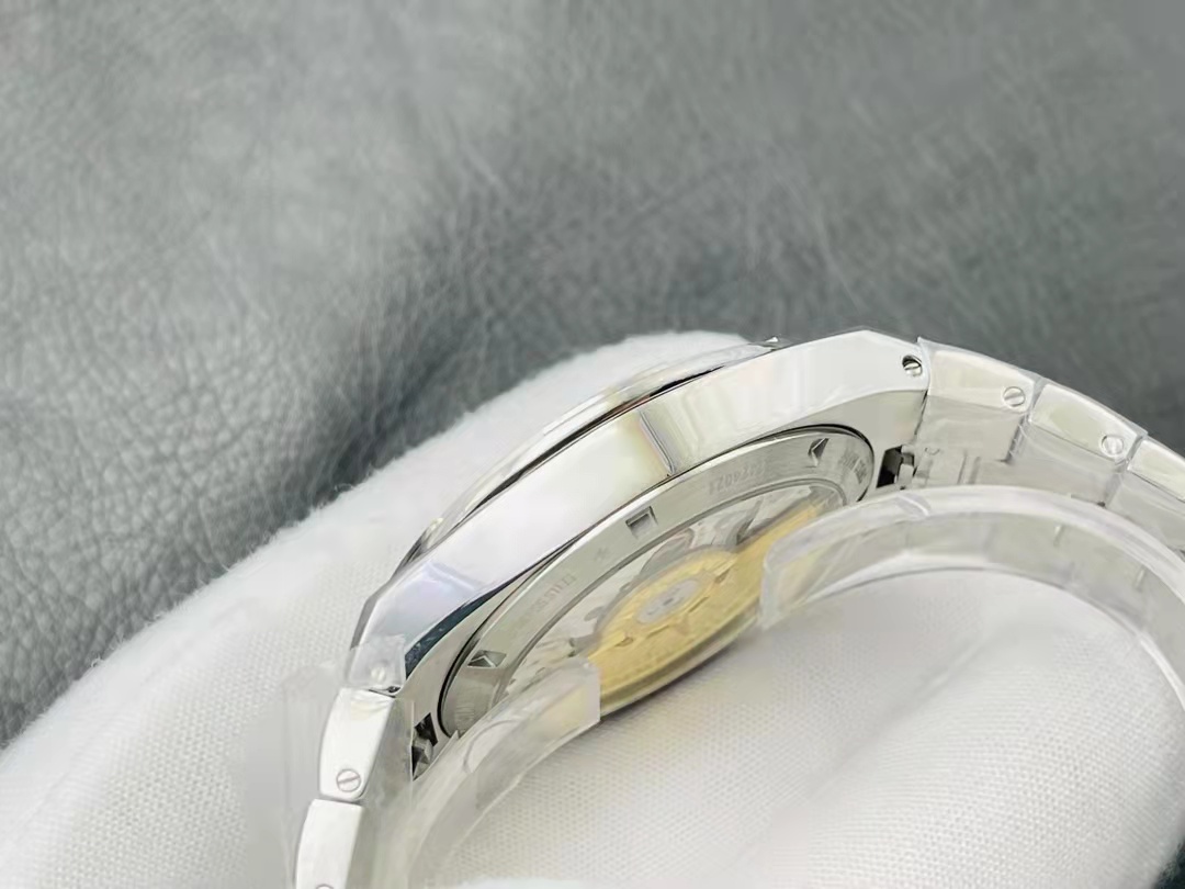 Vacheron Constantin Overseas 4500V Kasa