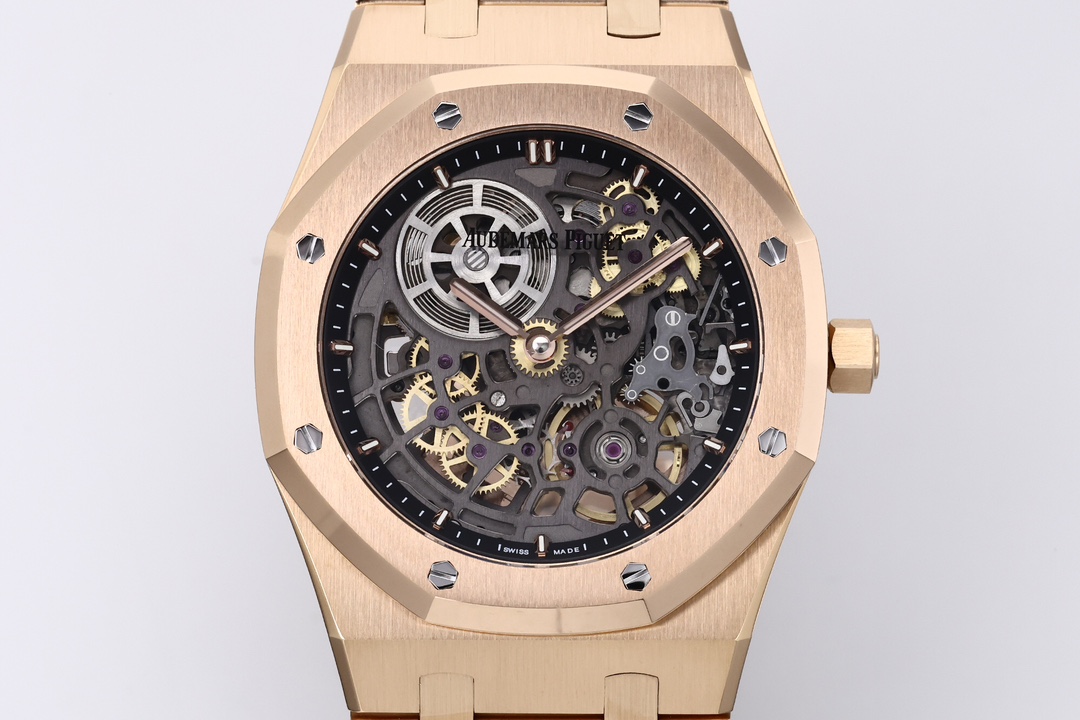 ZFFactory 2025'in özenle hazırlanmış yeni eseri — Audemars Piguet AP Royal Oak serisi 16024, bilekteki mekanik ritmiyle lüks ve işçiliğin uyumunu bir araya getiriyor. — 3. fotoğraf