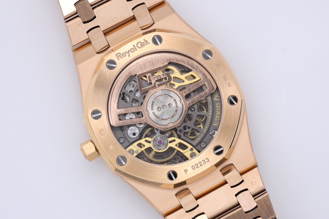 ZFFactory 2025'in özenle hazırlanmış yeni eseri — Audemars Piguet AP Royal Oak serisi 16024, bilekteki mekanik ritmiyle lüks ve işçiliğin uyumunu bir araya getiriyor. — 11. fotoğraf