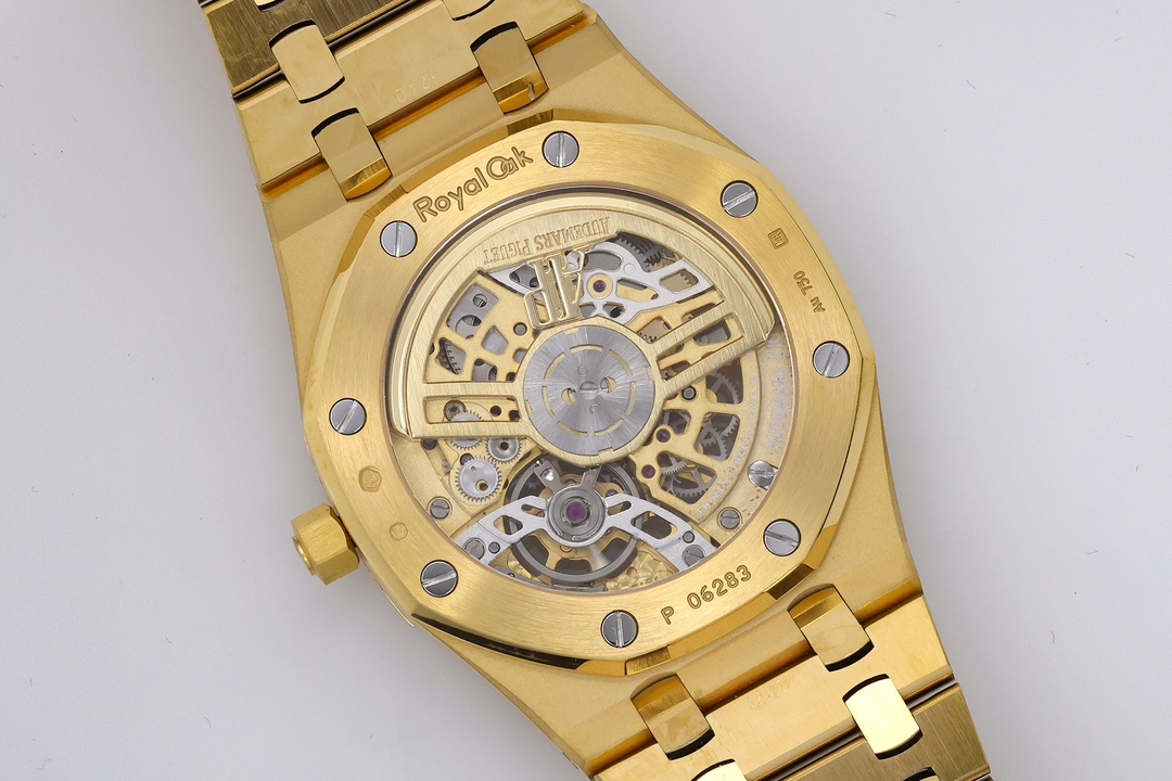 ZFFactory 2025'in özenle hazırlanmış yeni eseri — Audemars Piguet AP Royal Oak serisi 16024, bilekteki mekanik ritmiyle lüks ve işçiliğin uyumunu bir araya getiriyor. — 26. fotoğraf