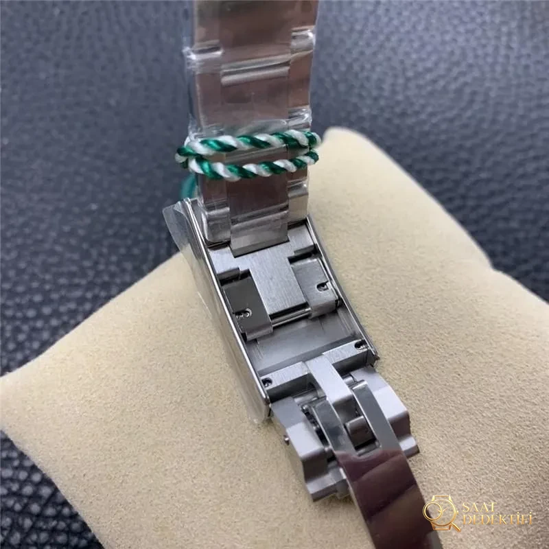 ZZ Factory Black Bay Rolex Submariner 116610 replika saatin orijinalle karşılaştırmalı incelemesi - Kadran İbreleri ve Saniye Akışı
