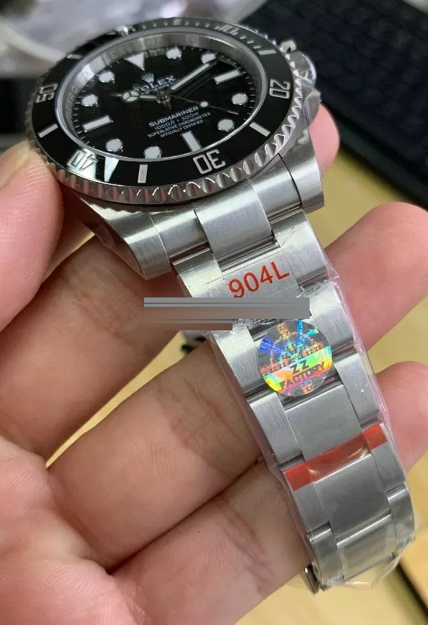 ZZF Factory Rolex Tarihsiz Siyah Submariner 3130 Mekanizmalı 114060-97200 Replika ile Orijinal Karşılaştırmalı İnceleme — 16. fotoğraf